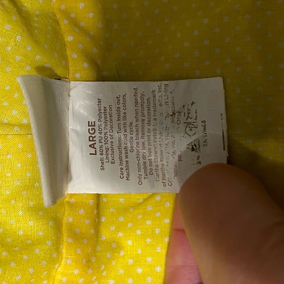 Martha Stewart Pet Rain Jacket. Size: L - Picture 3 of 3